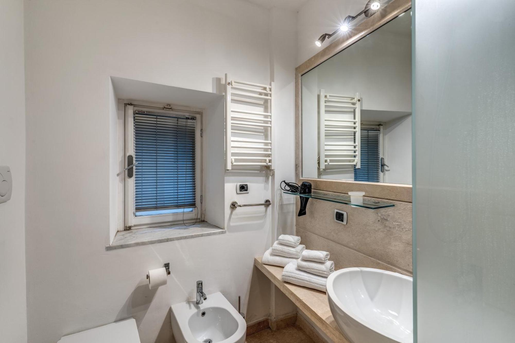Ciancaleoni Gruppo M&l Apartment